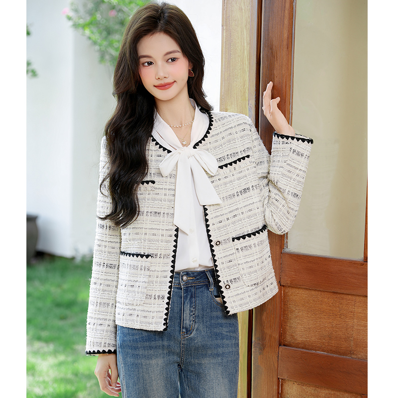 2025 Xiaoxiangfeng temperament short jacket women's autumn outfit new fashion Korean version western-style goddess style casual versatile top 2025 Xiaoxiangfeng temperament short jacket women's autumn outfit new fashion Korean version western-style goddess style casual versatile top
