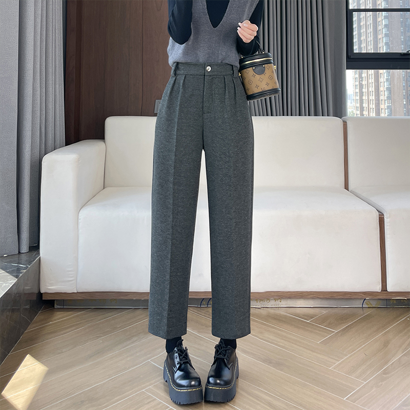 Short 9-inch pants for women in autumn and winter 2025, fashionable and simple temperament, casual and versatile temperament, woolen fabric, small foot cigarette tube pants Short 9-inch pants for women in autumn and winter 2025, fashionable and simple temperament, casual and versatile temperament, woolen fabric, small foot cigarette tube pants