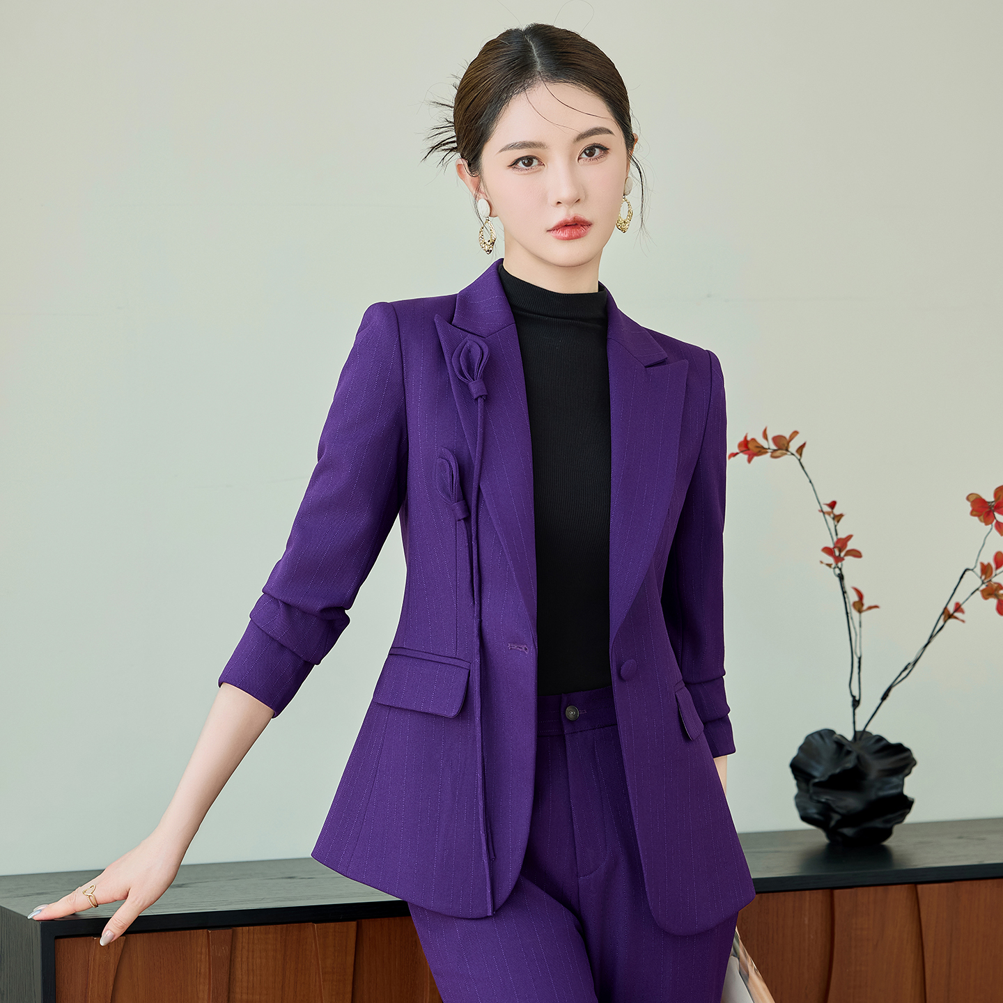 Unique design, high-end suit jacket, women's 2025 early autumn new style, simple and capable temperament, commuting suit set Unique design, high-end suit jacket, women's 2025 early autumn new style, simple and capable temperament, commuting suit set