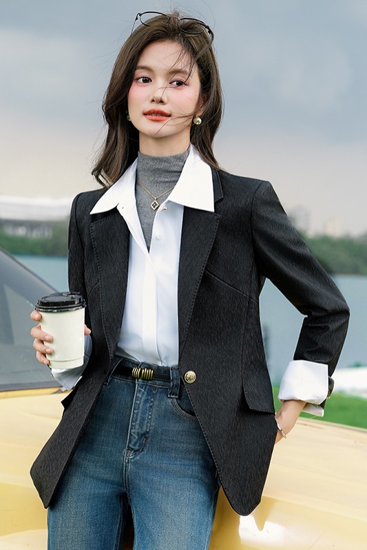 2025 simple and versatile suit jacket for women's autumn wear, new design sense, niche temperament, commuting professional long sleeved suit 2025 simple and versatile suit jacket for women's autumn wear, new design sense, niche temperament, commuting professional long sleeved suit