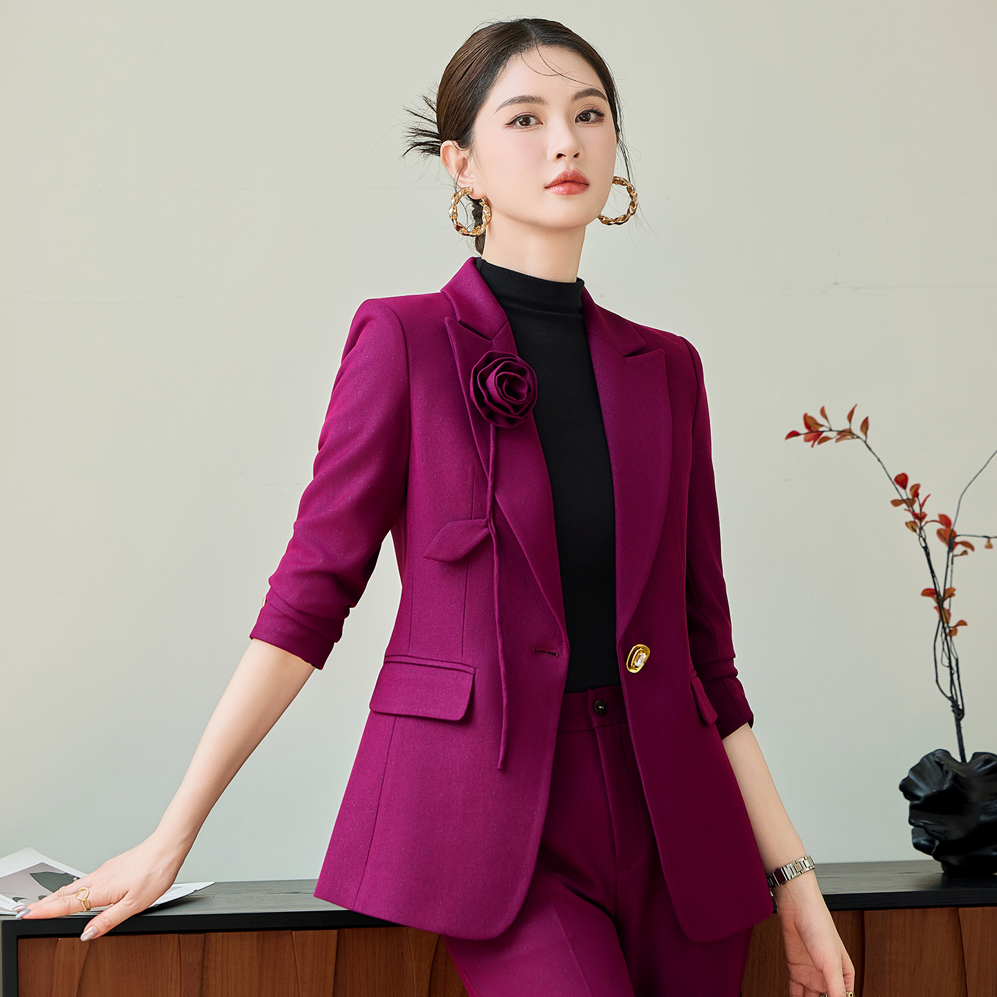 Unique design, high-end suit set, women's early autumn new style, fashionable and simple temperament, goddess style commuting work clothes Unique design, high-end suit set, women's early autumn new style, fashionable and simple temperament, goddess style commuting work clothes