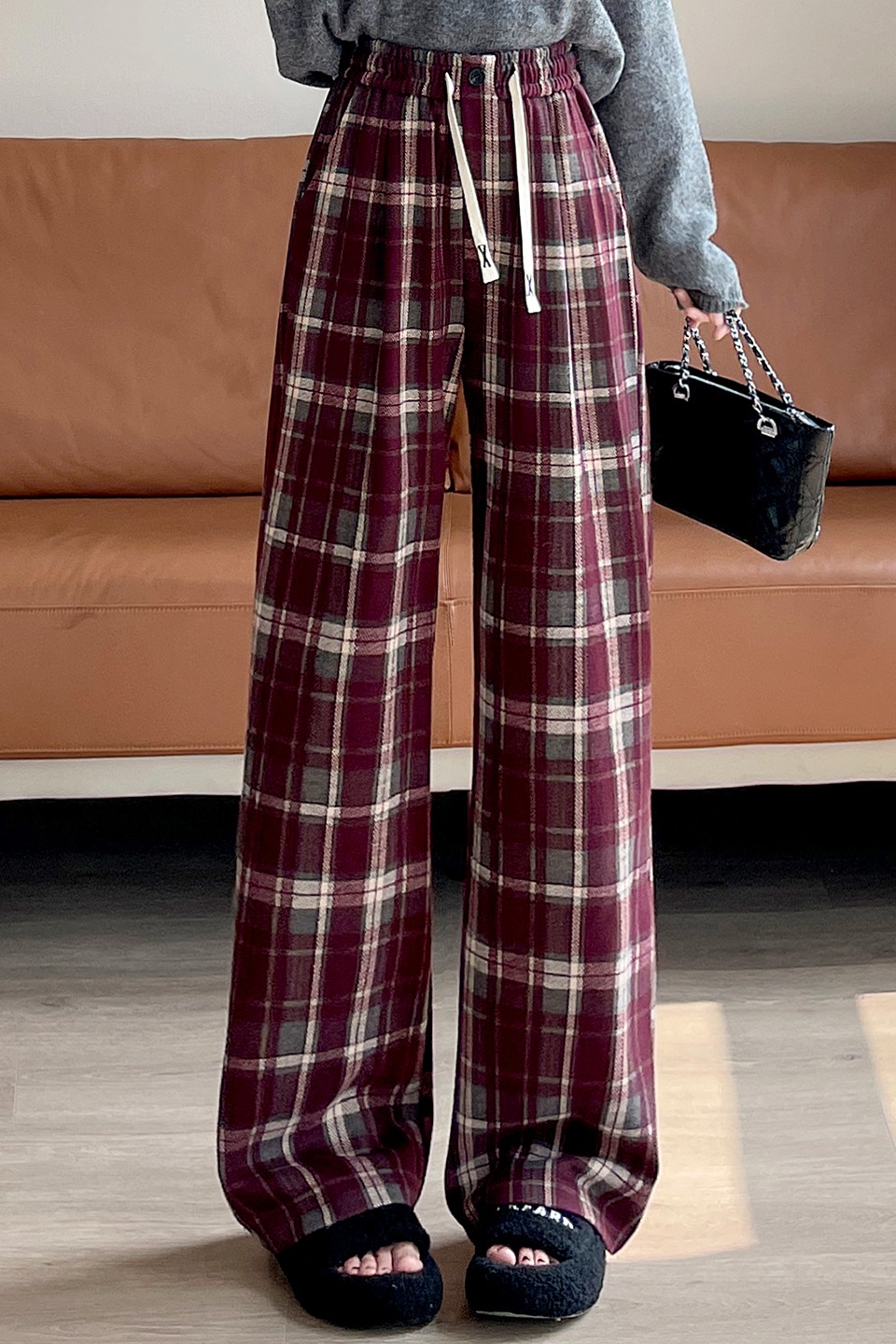 Retro temperament checkered casual pants for women in early autumn 2025, fashionable and simple temperament, casual and versatile elastic wide leg pants Retro temperament checkered casual pants for women in early autumn 2025, fashionable and simple temperament, casual and versatile elastic wide leg pants