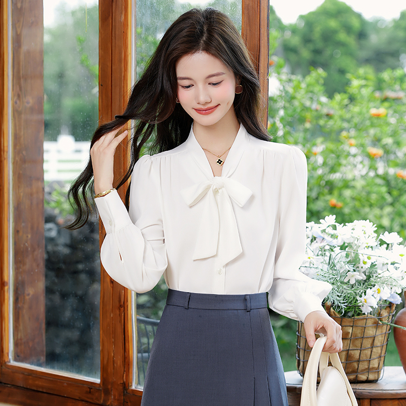 Design sense, niche temperament, lace up shirt, women's 2025 early autumn new style, fashionable, simple, casual, versatile shirt Design sense, niche temperament, lace up shirt, women's 2025 early autumn new style, fashionable, simple, casual, versatile shirt