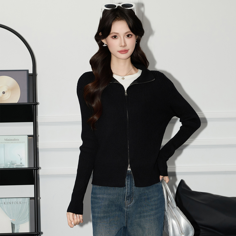 Thin black double zipper sweater for women, autumn and winter slim fit temperament, goddess style commuting and leisure versatile long sleeved top