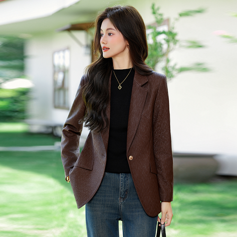2025 simple and versatile suit jacket for women's autumn wear, new design sense, niche temperament, commuting professional long sleeved suit 2025 simple and versatile suit jacket for women's autumn wear, new design sense, niche temperament, commuting professional long sleeved suit