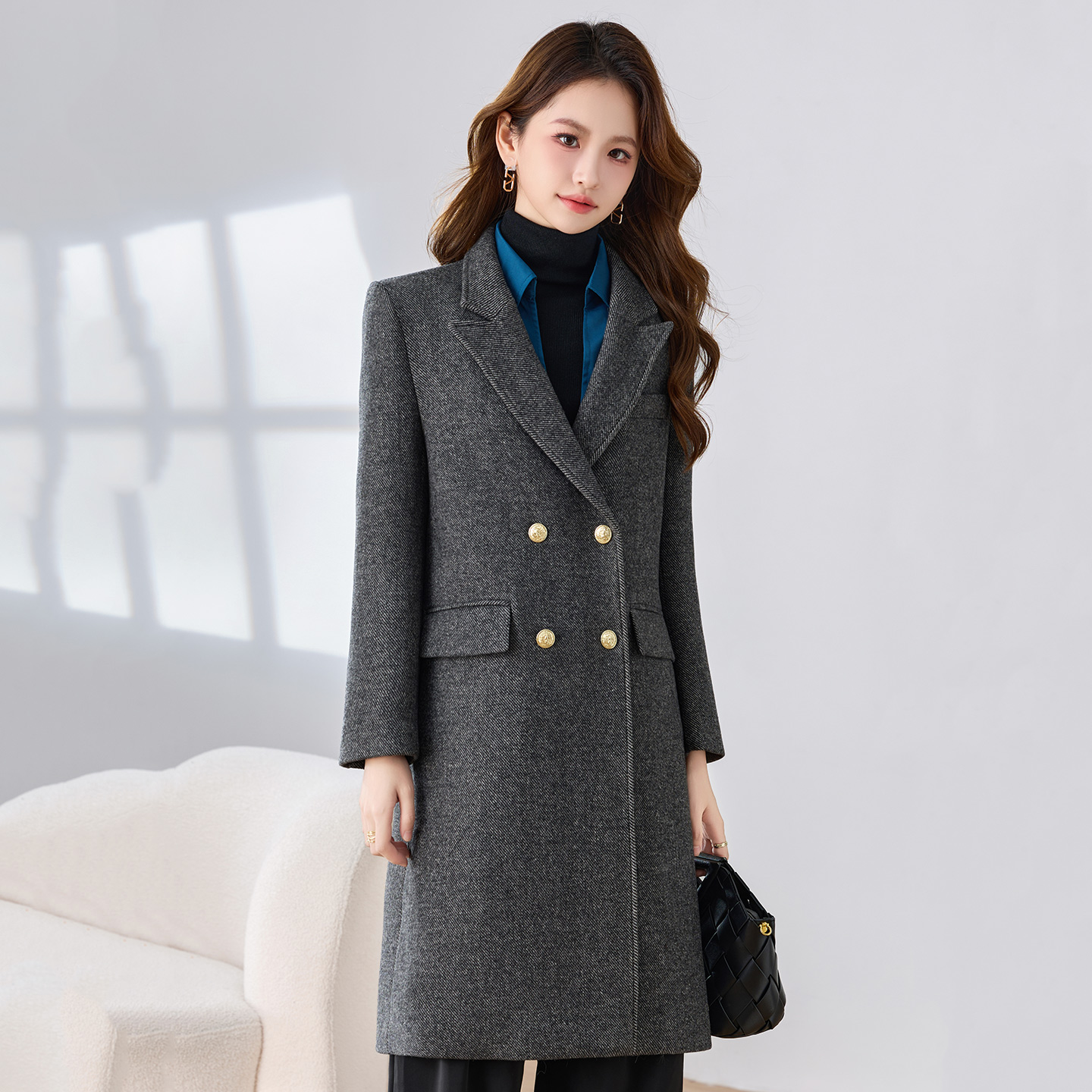 Woolen woolen coat for women in autumn and winter of 2025, new fashionable and simple style, design sense, niche mid length jacket Woolen woolen coat for women in autumn and winter of 2025, new fashionable and simple style, design sense, niche mid length jacket
