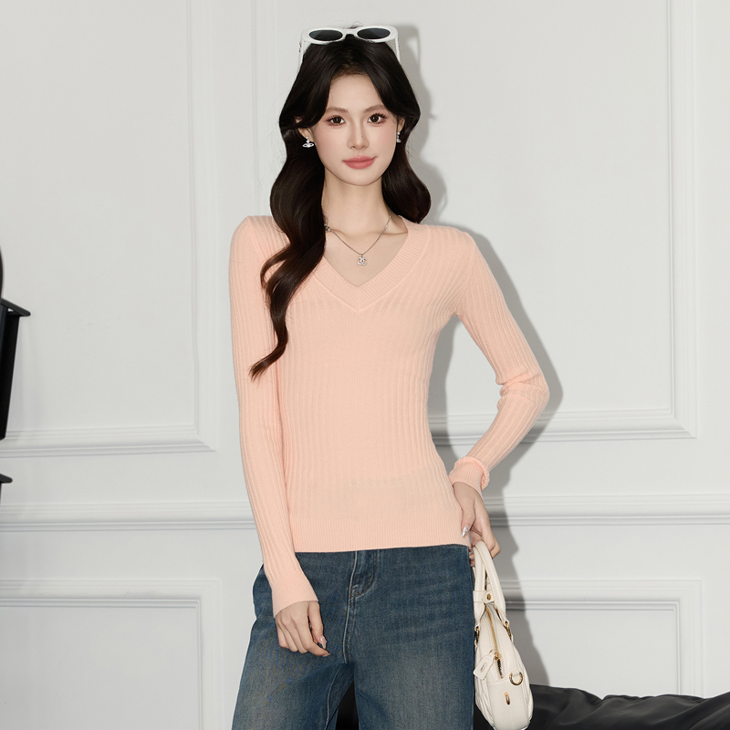 Temperament V-neck sweater women's 2025 autumn and winter new slim fit and slimming design sense niche casual versatile base shirt Temperament V-neck sweater women's 2025 autumn and winter new slim fit and slimming design sense niche casual versatile base shirt