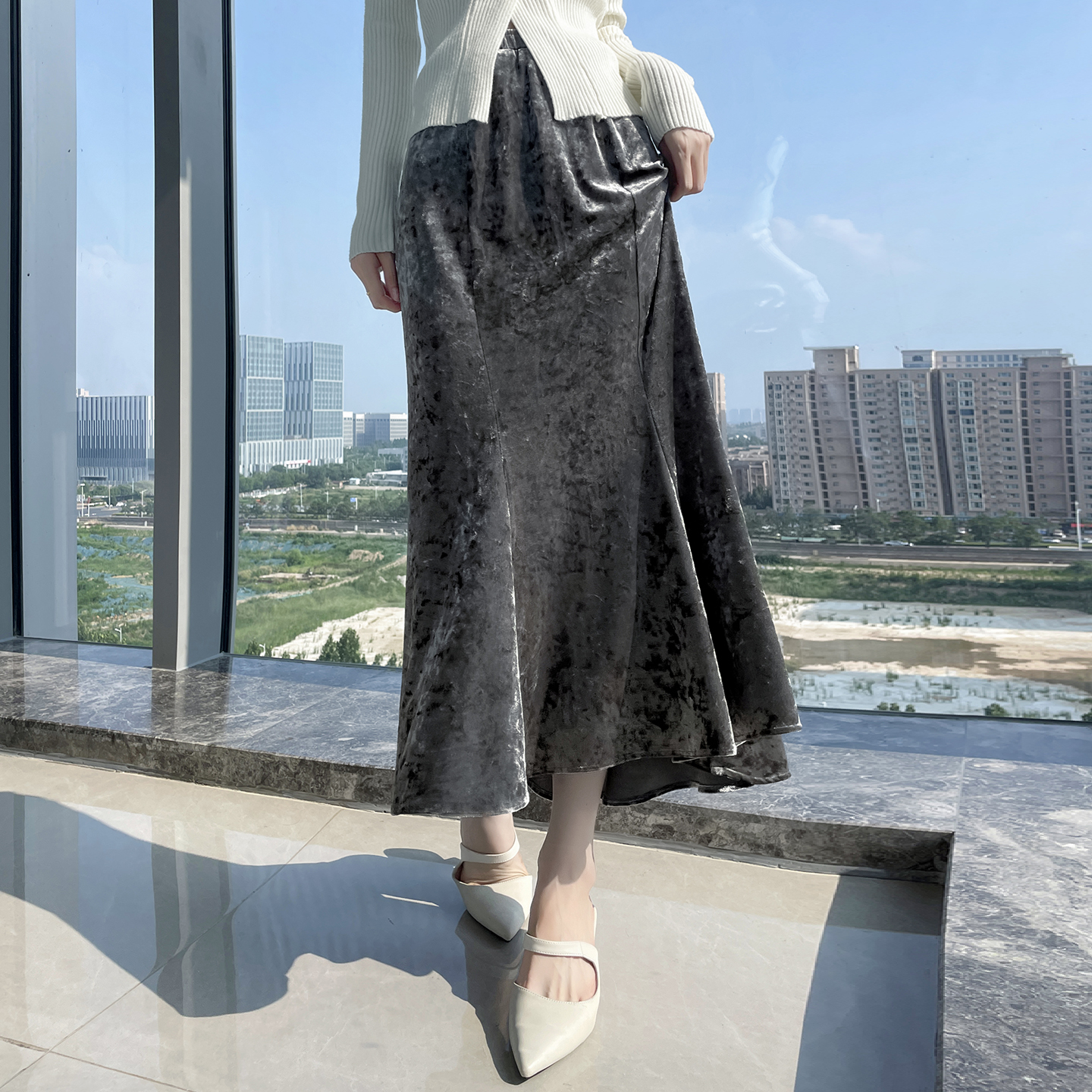 Fat mm plus size high waist, wrapped buttocks, fishtail skirt, autumn and winter golden velvet flower bottle skirt, half body skirt, light luxury, high-end feeling, mid length skirt Fat mm plus size high waist, wrapped buttocks, fishtail skirt, autumn and winter golden velvet flower bottle skirt, half body skirt, light luxury, high-end feeling, mid length skirt