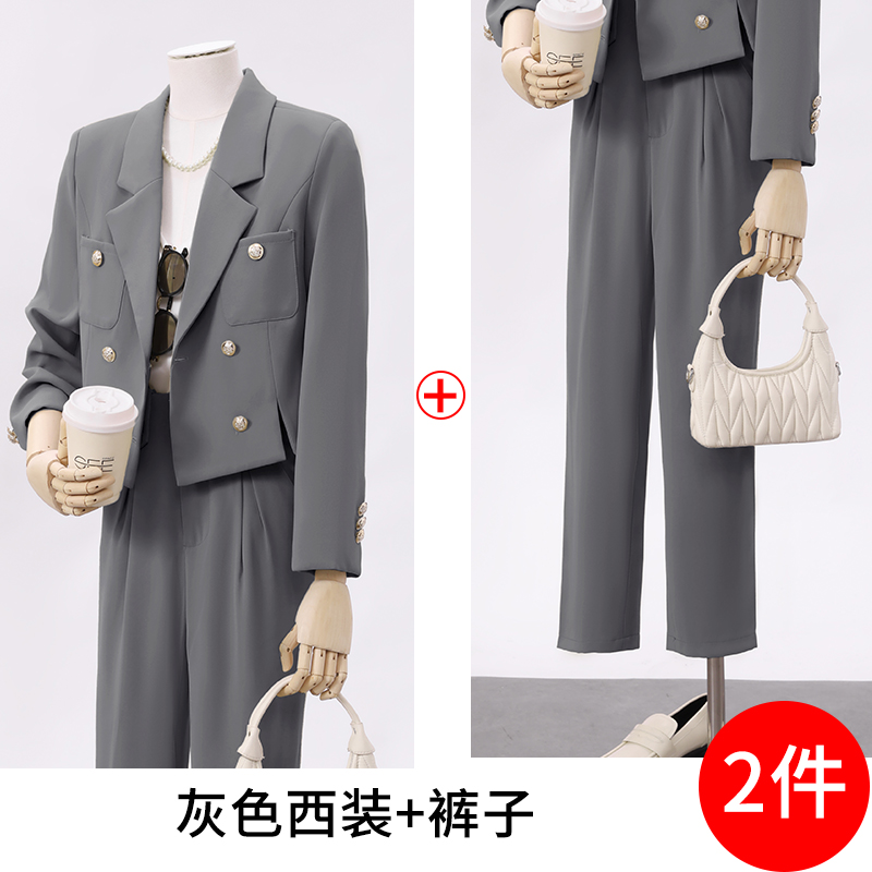 Minimalist temperament, petite suit for women, autumn 2025 design sense, niche commuting versatile short suit Minimalist temperament, petite suit for women, autumn 2025 design sense, niche commuting versatile short suit