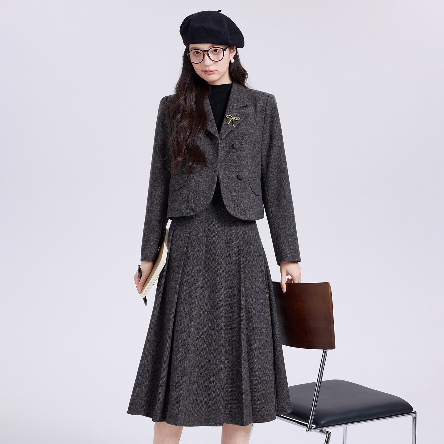 Short and petite suit, half skirt set, women's autumn fashion, Korean version, ladylike temperament, socialite's small fragrant style jacket Short and petite suit, half skirt set, women's autumn fashion, Korean version, ladylike temperament, socialite's small fragrant style jacket