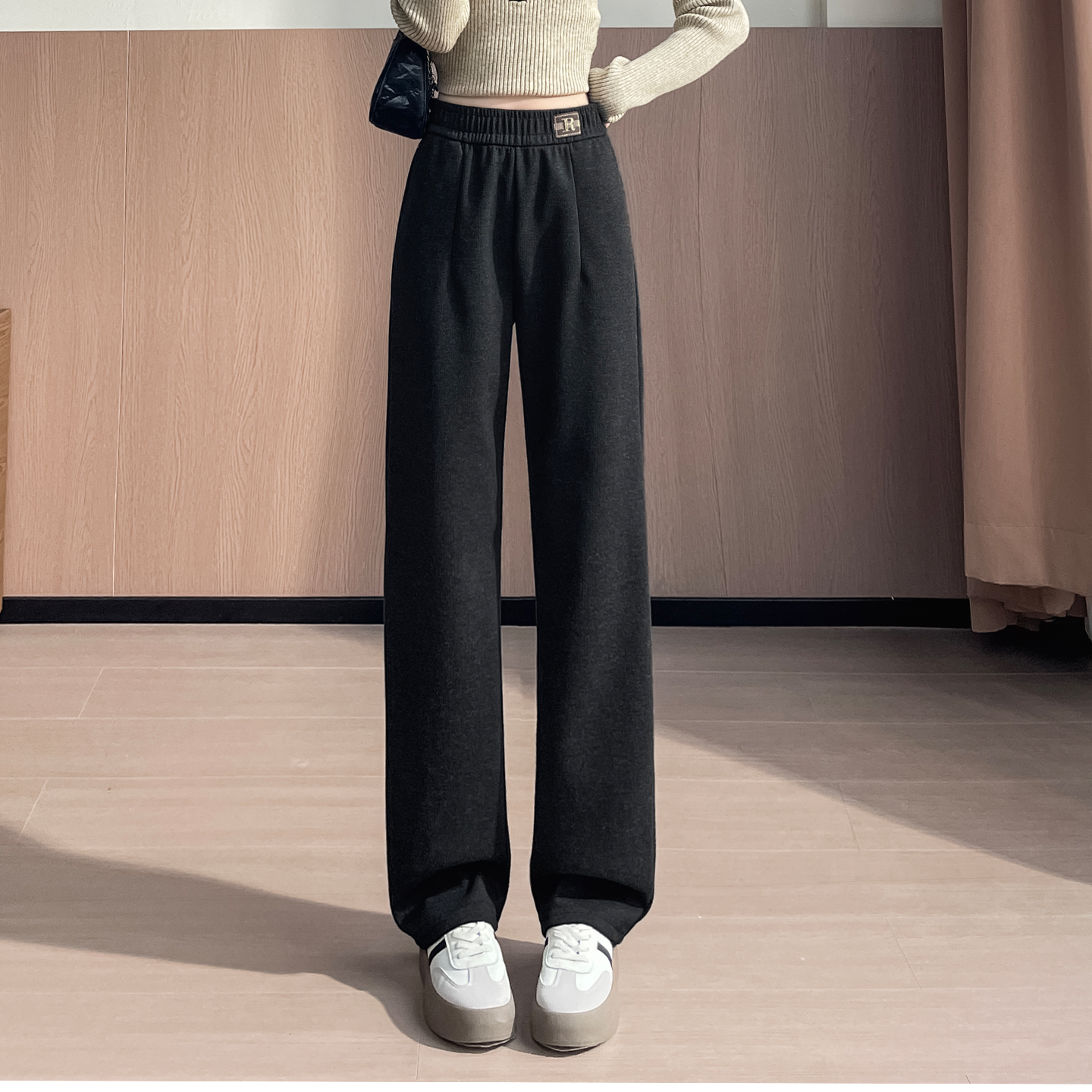 High waisted narrow version wide leg pants for women in autumn and winter 2025, new style with a hanging feel, large size, loose fit, slimming and versatile straight leg casual pants High waisted narrow version wide leg pants for women in autumn and winter 2025, new style with a hanging feel, large size, loose fit, slimming and versatile straight leg casual pants