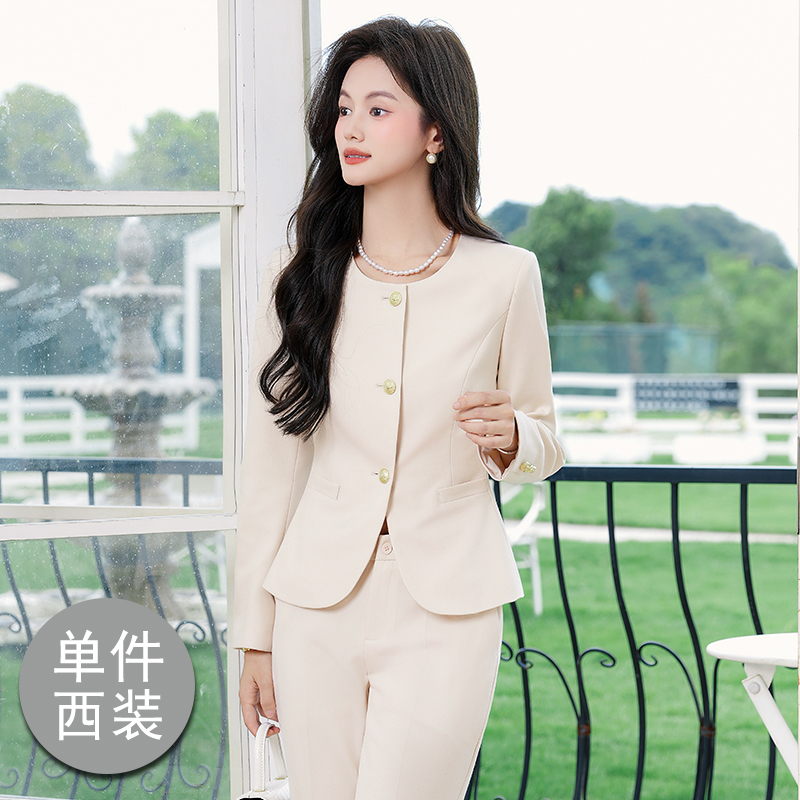 Ladies' temperament, black short jacket, women's 2025 early autumn new fashionable and simple OL casual small fragrant style suit set Ladies' temperament, black short jacket, women's 2025 early autumn new fashionable and simple OL casual small fragrant style suit set