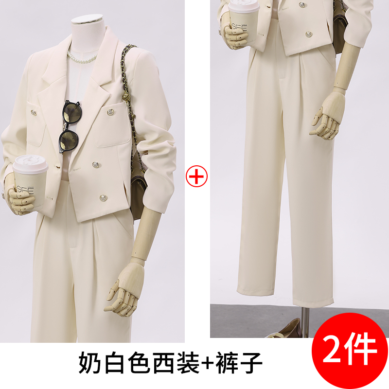 Minimalist temperament, petite suit for women, autumn 2025 design sense, niche commuting versatile short suit Minimalist temperament, petite suit for women, autumn 2025 design sense, niche commuting versatile short suit