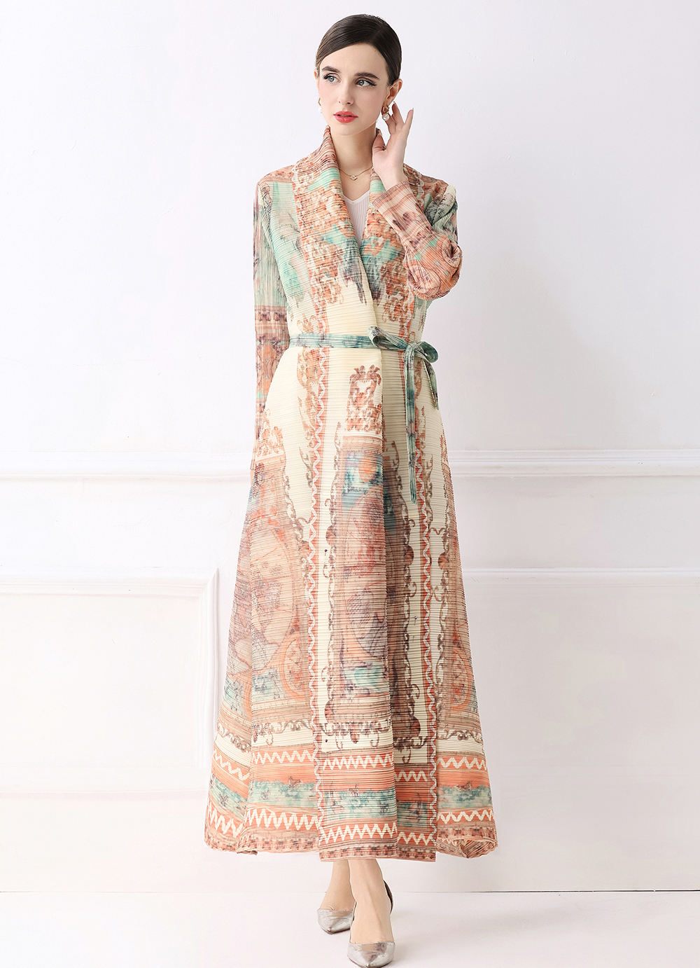 Factory direct sales of Miyake pleated early autumn pleated loose plus size printed outerwear Factory direct sales of Miyake pleated early autumn pleated loose plus size printed outerwear