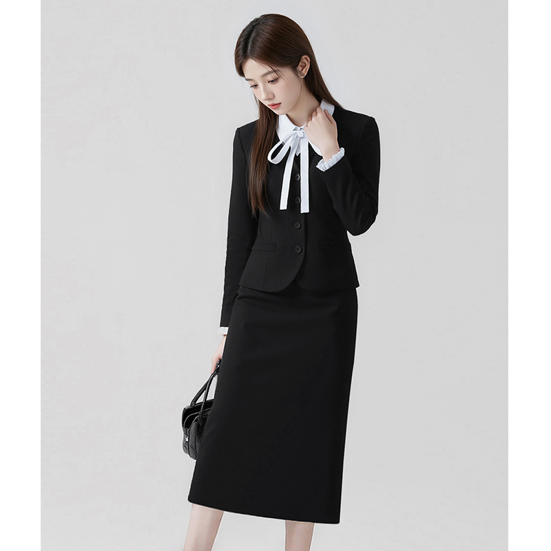 Mingyuan temperament short suit set for women 2025 early autumn new fashion simple commuting formal work clothes Mingyuan temperament short suit set for women 2025 early autumn new fashion simple commuting formal work clothes