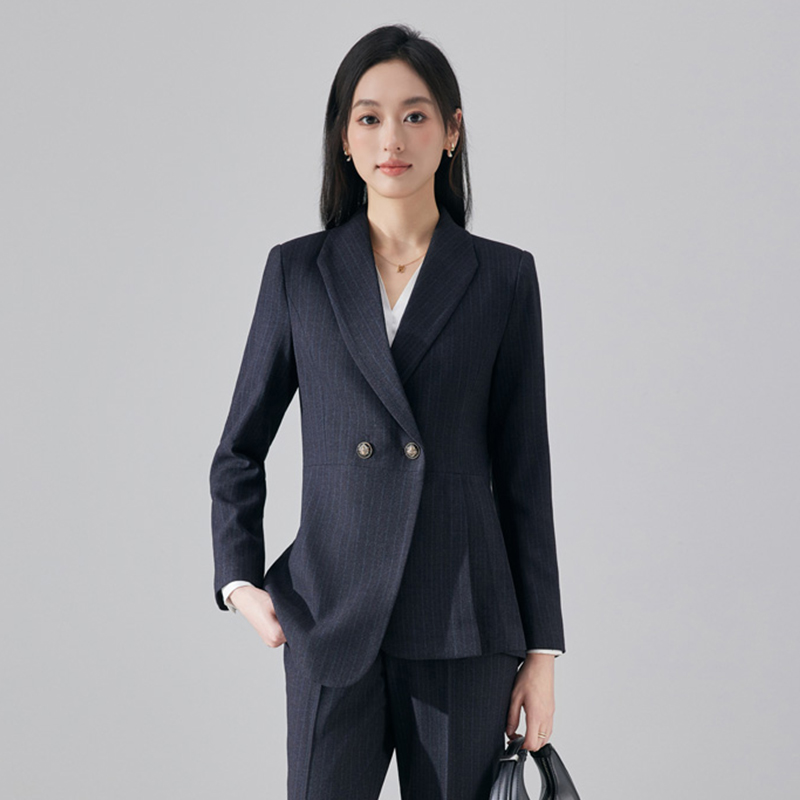 Minimalist temperament striped suit jacket for women in autumn, slim fit and slimming for commuting, formal attire, professional work clothes, suit set Minimalist temperament striped suit jacket for women in autumn, slim fit and slimming for commuting, formal attire, professional work clothes, suit set