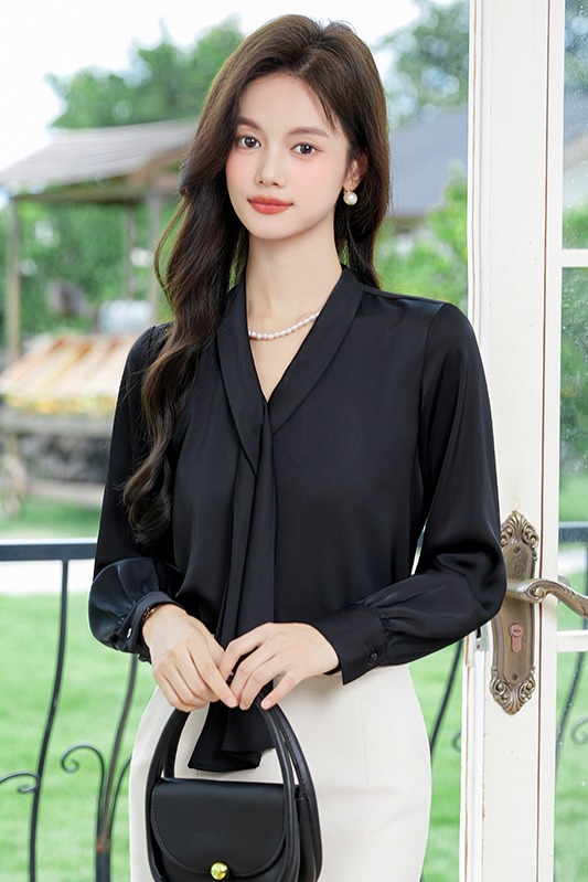 Design sense of western-style versatile ribbon shirt, women's 2025 early autumn new fashionable and simple temperament long sleeved shirt Design sense of western-style versatile ribbon shirt, women's 2025 early autumn new fashionable and simple temperament long sleeved shirt
