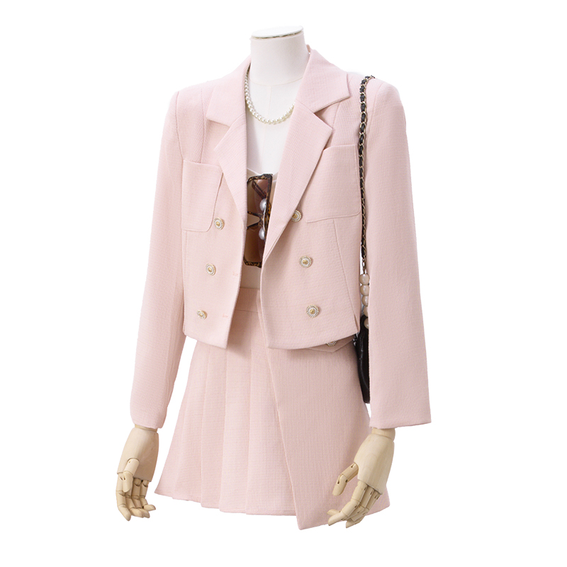 Short double breasted suit jacket for women in early autumn, fashionable and simple temperament, small fragrance style commuting suit set Short double breasted suit jacket for women in early autumn, fashionable and simple temperament, small fragrance style commuting suit set