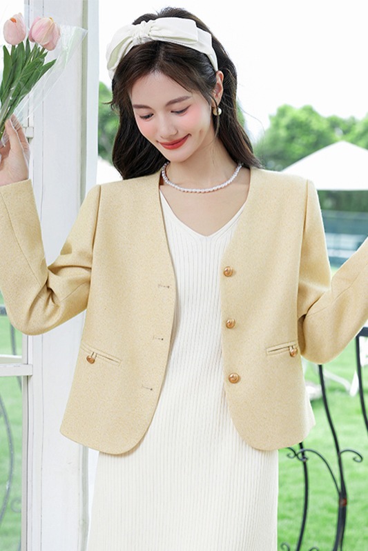 Socialite temperament, small stature, V-neck short jacket, women's early autumn new style, fashionable, western-style, casual, versatile, small fragrant style top Socialite temperament, small stature, V-neck short jacket, women's early autumn new style, fashionable, western-style, casual, versatile, small fragrant style top