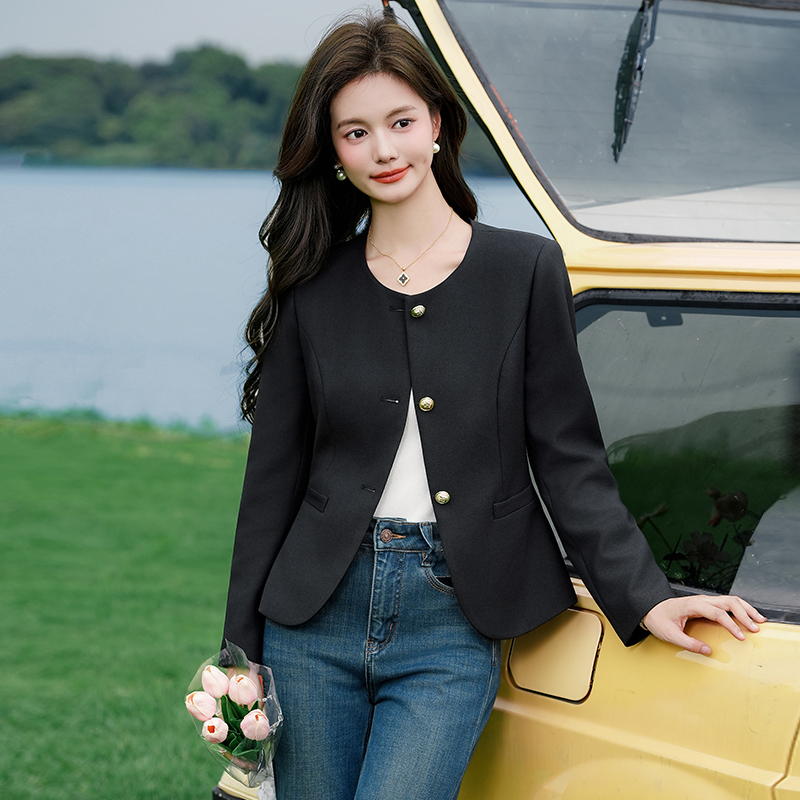 Ladies' temperament, small fragrance style short jacket, women's autumn outfit, new fashionable, simple, western-style, casual and versatile short top Ladies' temperament, small fragrance style short jacket, women's autumn outfit, new fashionable, simple, western-style, casual and versatile short top