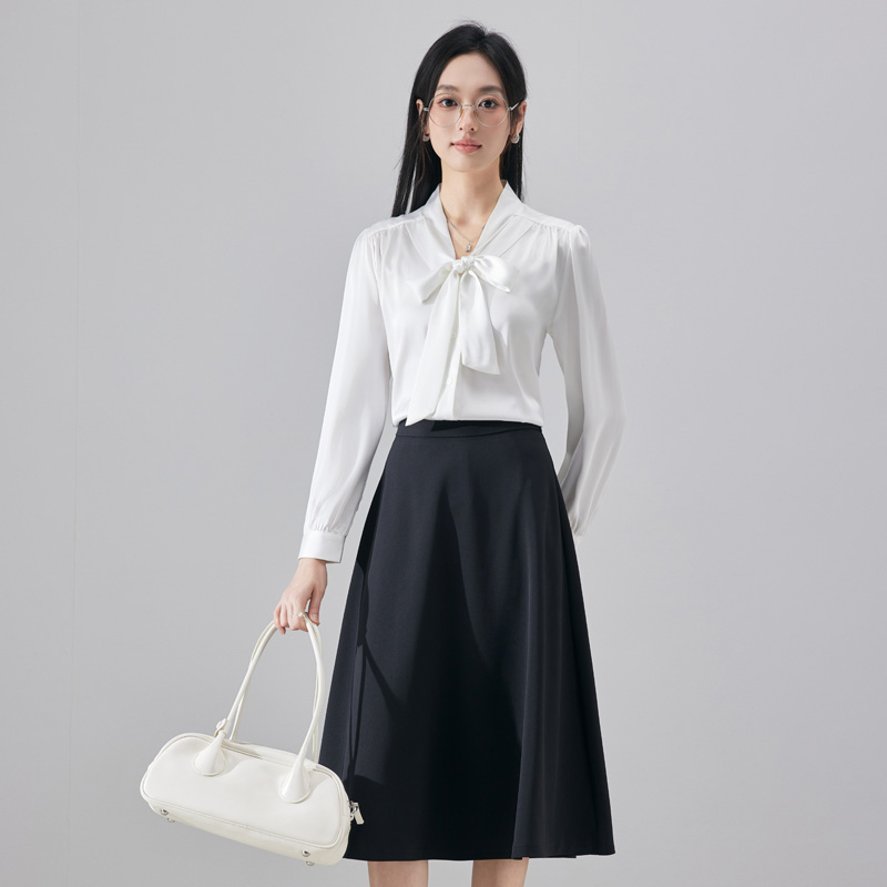 Design sense, temperament, ribbon shirt, small shirt, women's 2025 early autumn fashion, western-style, age reducing OL casual versatile shirt Design sense, temperament, ribbon shirt, small shirt, women's 2025 early autumn fashion, western-style, age reducing OL casual versatile shirt