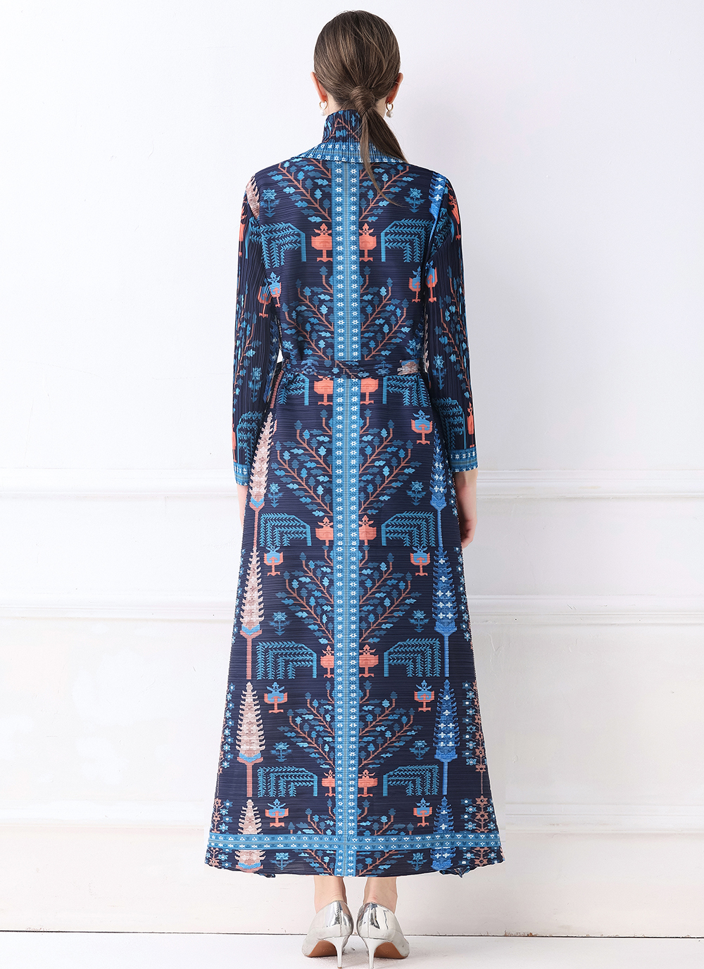 Factory direct sales of Miyake pleated early autumn pleated loose plus size printed outerwear Factory direct sales of Miyake pleated early autumn pleated loose plus size printed outerwear