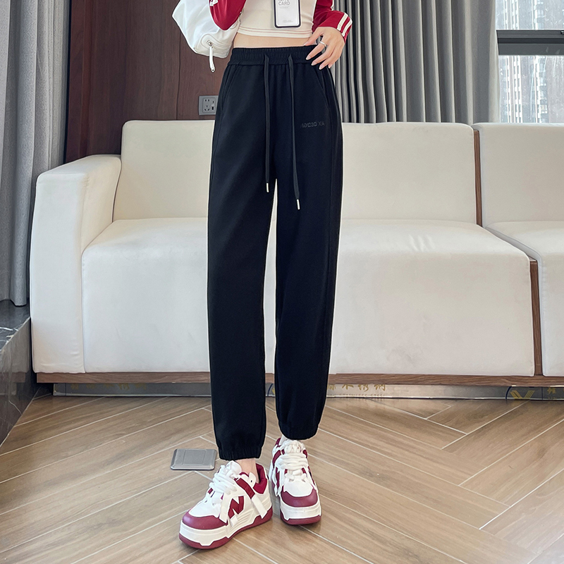 Small and loose fitting sports pants for women in autumn and winter 2025, new fashionable, simple, casual and versatile elastic pants Small and loose fitting sports pants for women in autumn and winter 2025, new fashionable, simple, casual and versatile elastic pants