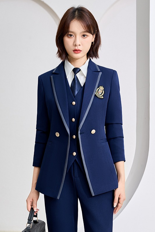 Design sense, high-end college style uniform, women's autumn and winter temperament, high-end sense, suit, vest, pants, three piece set Design sense, high-end college style uniform, women's autumn and winter temperament, high-end sense, suit, vest, pants, three piece set