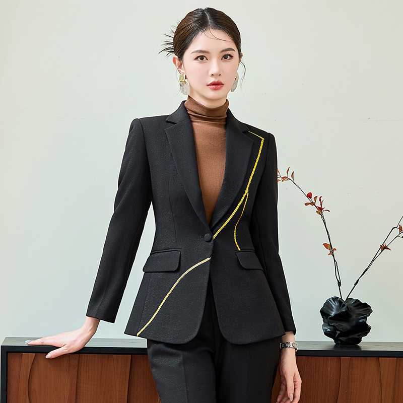 Unique design, high-end red suit set, women's autumn slim fit, slimming temperament, goddess style commuting work clothes Unique design, high-end red suit set, women's autumn slim fit, slimming temperament, goddess style commuting work clothes