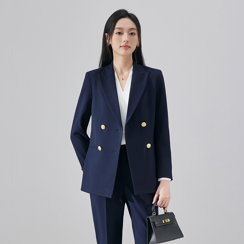 High end professional women's double breasted suit set for autumn and winter 2025, simple and capable temperament, goddess style commuting suit High end professional women's double breasted suit set for autumn and winter 2025, simple and capable temperament, goddess style commuting suit