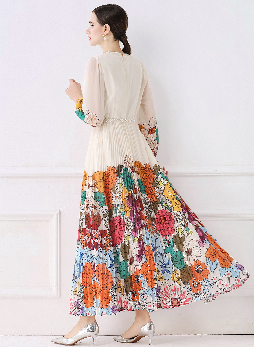 Real time shooting of European and American fashionable pleated long hem printed dress Real time shooting of European and American fashionable pleated long hem printed dress