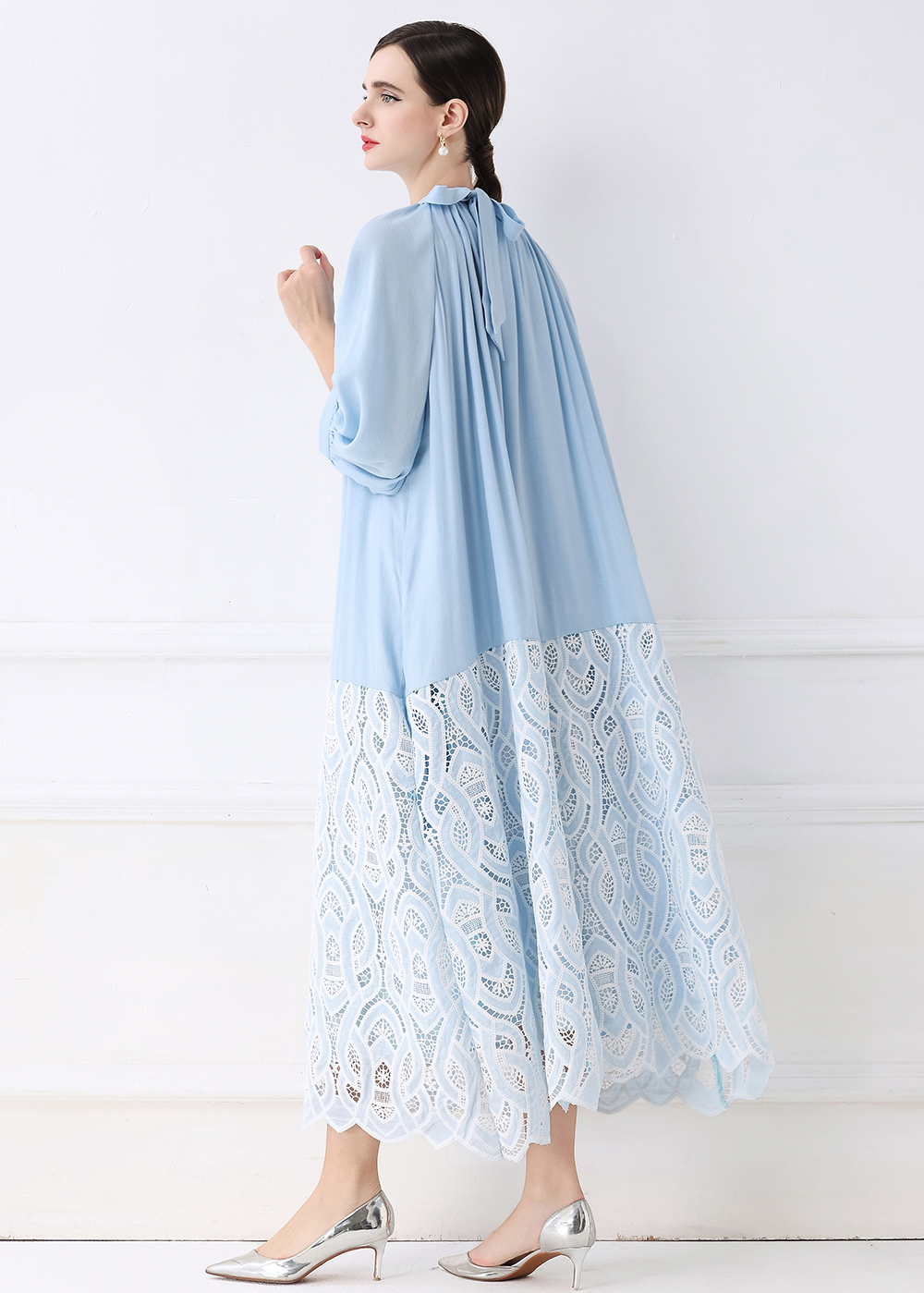 Real shot of heavy-duty embroidery hollowed out water-soluble lace patchwork dress Real shot of heavy-duty embroidery hollowed out water-soluble lace patchwork dress