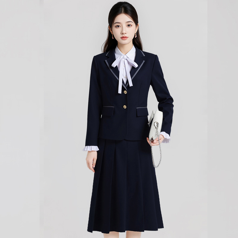 British style gray suit for women in autumn 2025, new design with a niche temperament, college style long sleeved suit British style gray suit for women in autumn 2025, new design with a niche temperament, college style long sleeved suit