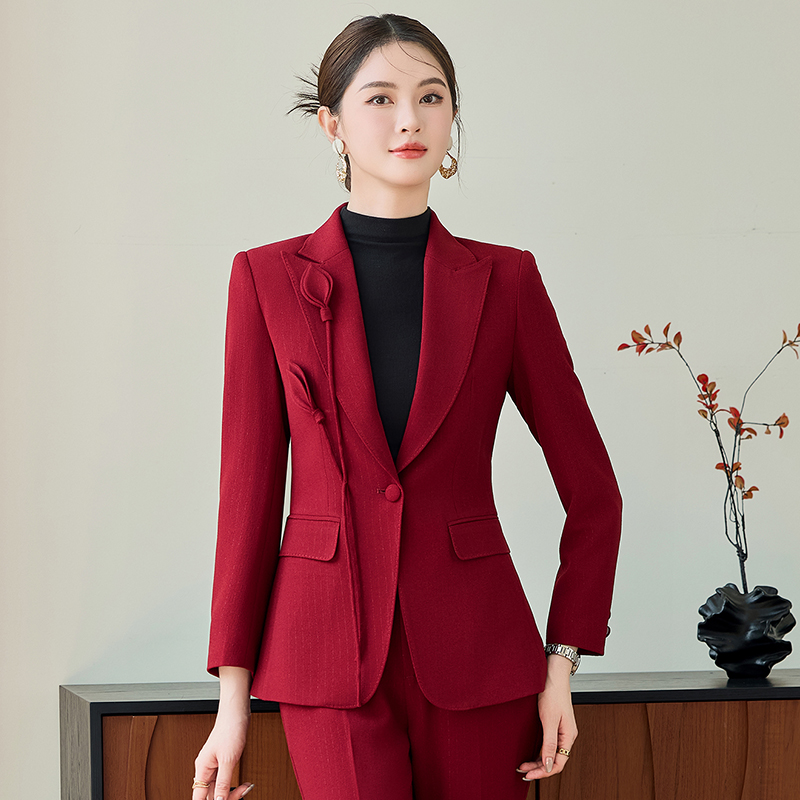 High end long sleeved suit jacket with a sense of design, women's 2025 autumn outfit new style, simple and capable temperament, slim fit suit set High end long sleeved suit jacket with a sense of design, women's 2025 autumn outfit new style, simple and capable temperament, slim fit suit set