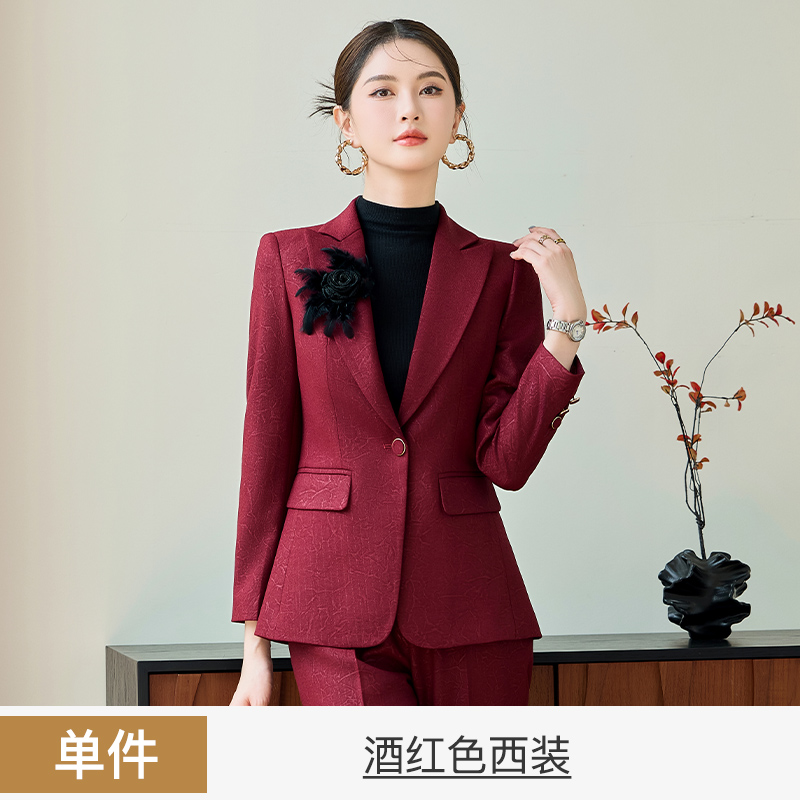 Small professional workwear suit for women in autumn 2025, slim fit and slimming, one button commuting style suit Small professional workwear suit for women in autumn 2025, slim fit and slimming, one button commuting style suit