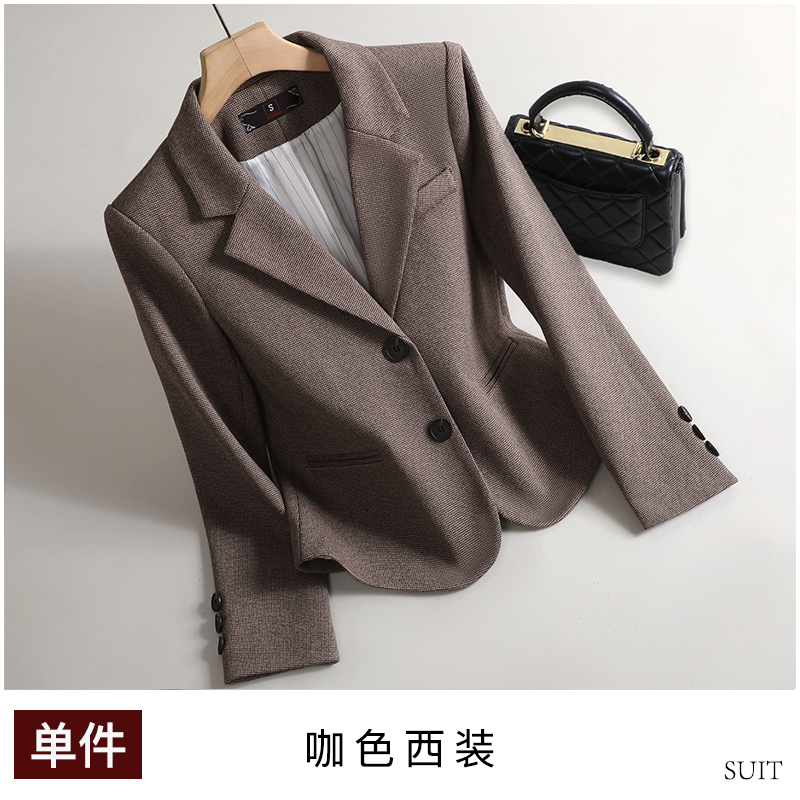 Short style suit jacket for women in winter, with a stylish and stylish design, slim fit, versatile for commuting, and a small suit jacket Short style suit jacket for women in winter, with a stylish and stylish design, slim fit, versatile for commuting, and a small suit jacket
