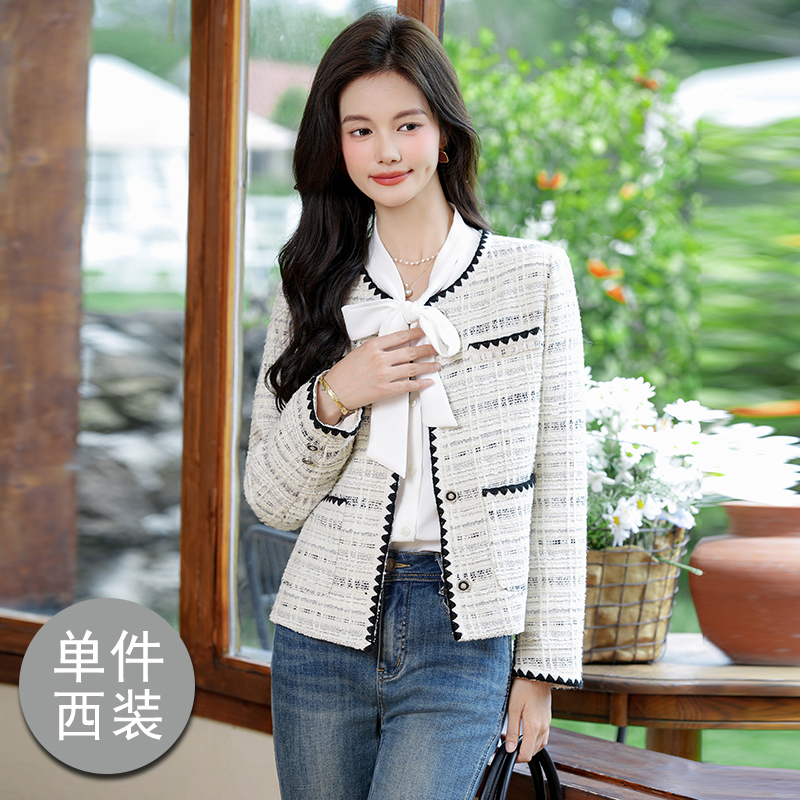 2025 Xiaoxiangfeng temperament short jacket women's autumn outfit new fashion Korean version western-style goddess style casual versatile top 2025 Xiaoxiangfeng temperament short jacket women's autumn outfit new fashion Korean version western-style goddess style casual versatile top