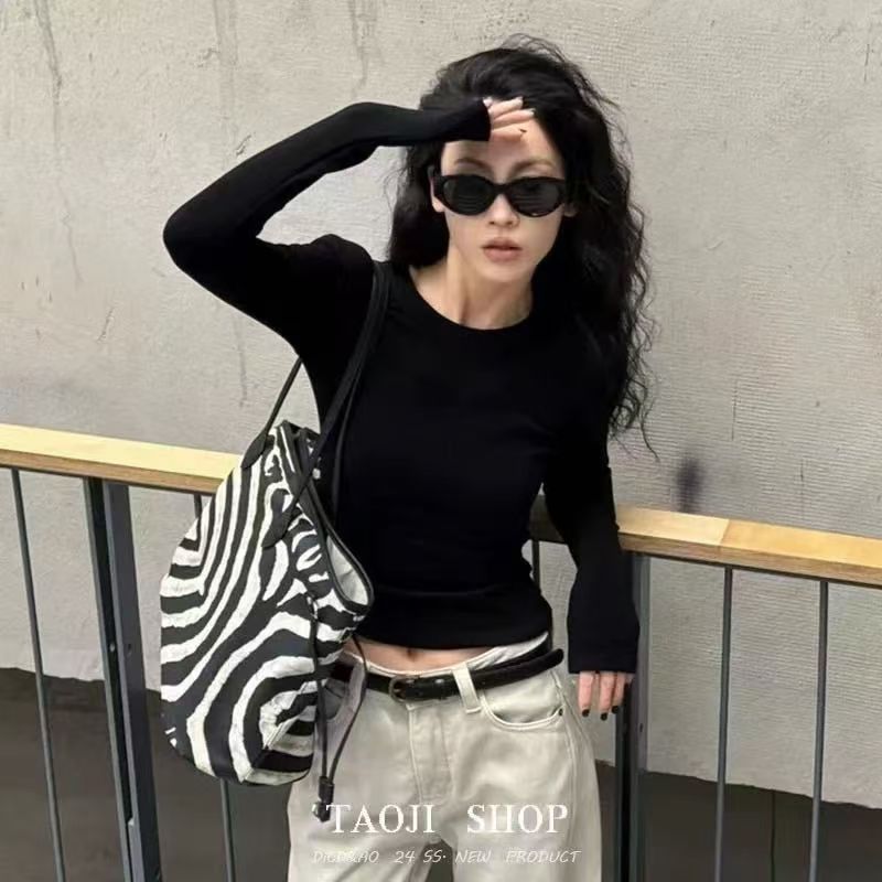 Short and petite long sleeved T-shirt for women in early autumn 2025, slim fit and slimming temperament, casual versatile round neck base shirt Short and petite long sleeved T-shirt for women in early autumn 2025, slim fit and slimming temperament, casual versatile round neck base shirt