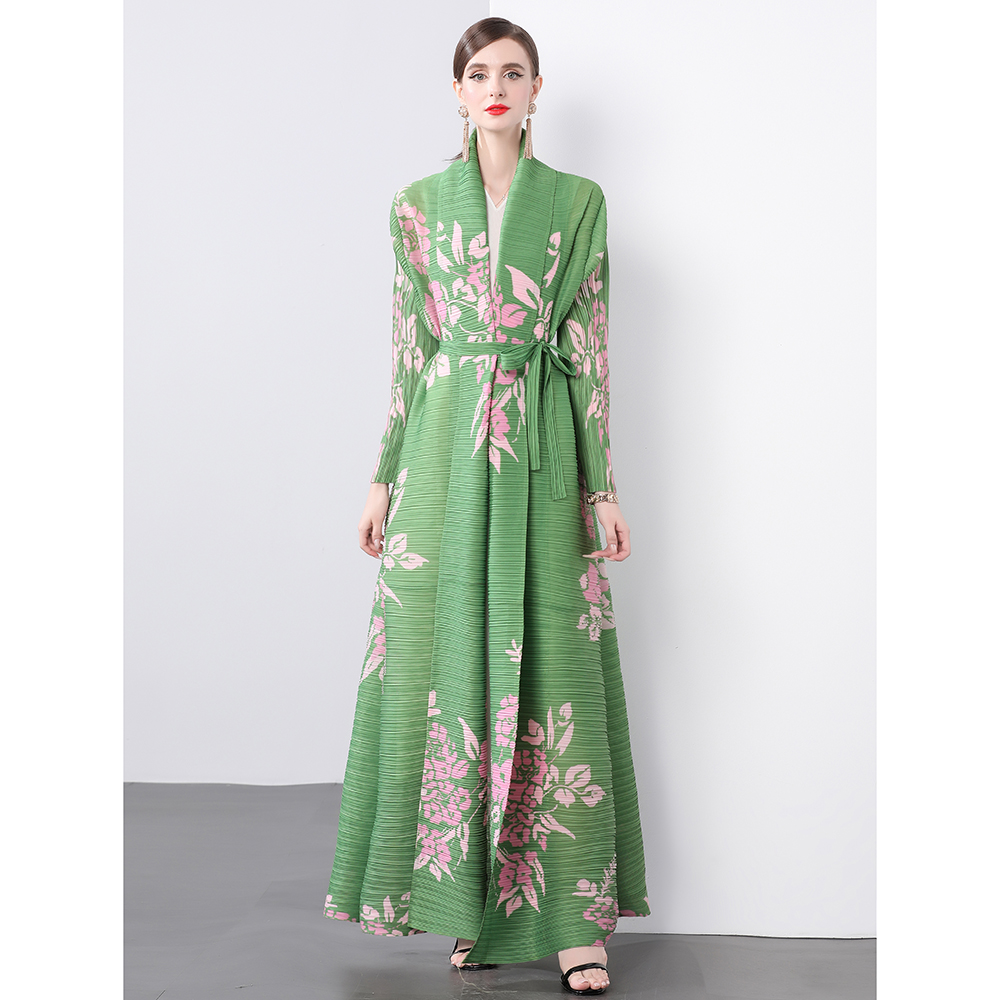 Factory direct sales of Miyake pleated loose plus size printed dress jacket Factory direct sales of Miyake pleated loose plus size printed dress jacket