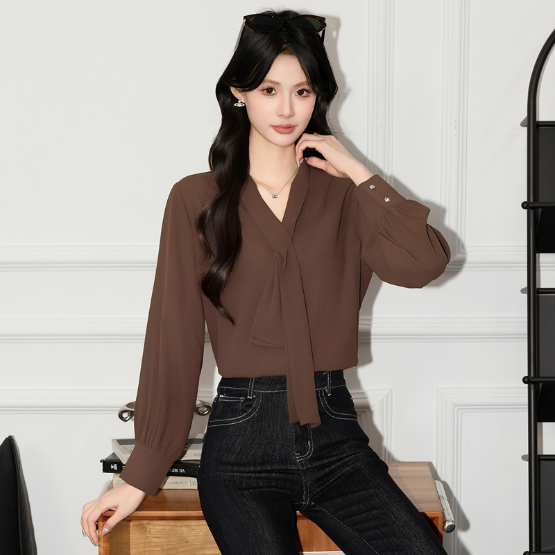 Temperament V-neck ribbon shirt for women in autumn 2025, new casual and versatile OL fashion, simple and stylish long sleeved shirt Temperament V-neck ribbon shirt for women in autumn 2025, new casual and versatile OL fashion, simple and stylish long sleeved shirt