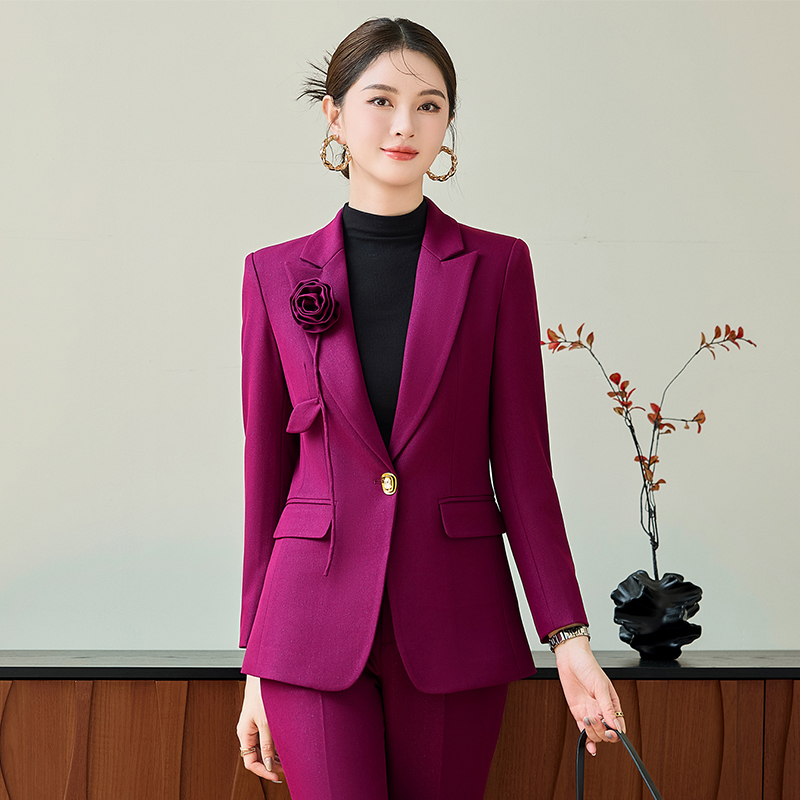 Unique design, high-end suit set, women's early autumn new style, fashionable and simple temperament, goddess style commuting work clothes