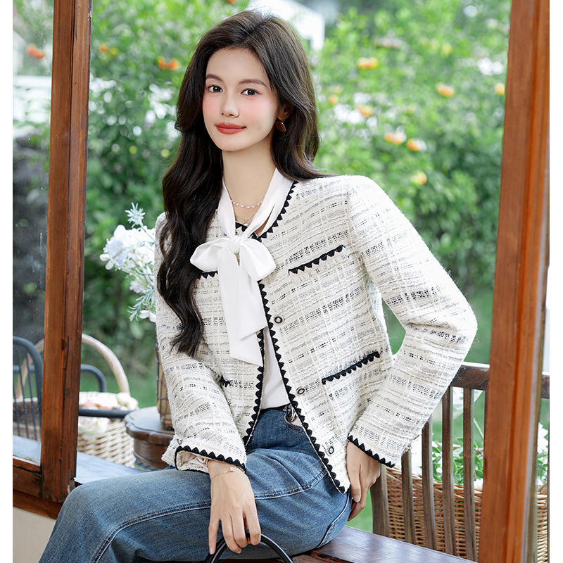 2025 Xiaoxiangfeng temperament short jacket women's autumn outfit new fashion Korean version western-style goddess style casual versatile top 2025 Xiaoxiangfeng temperament short jacket women's autumn outfit new fashion Korean version western-style goddess style casual versatile top