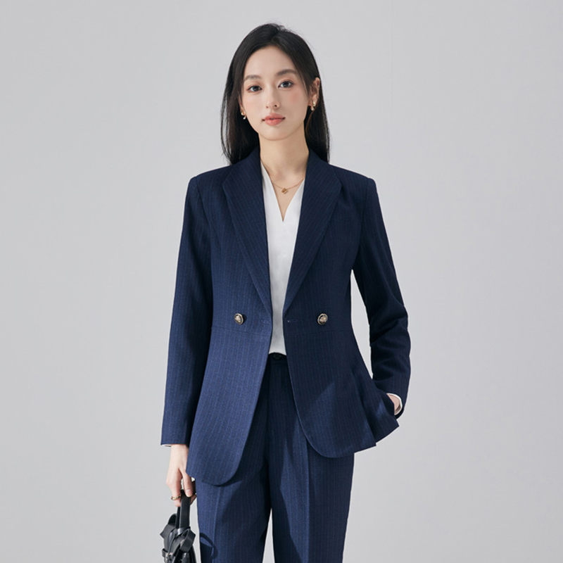 Minimalist temperament striped suit jacket for women in autumn, slim fit and slimming for commuting, formal attire, professional work clothes, suit set Minimalist temperament striped suit jacket for women in autumn, slim fit and slimming for commuting, formal attire, professional work clothes, suit set