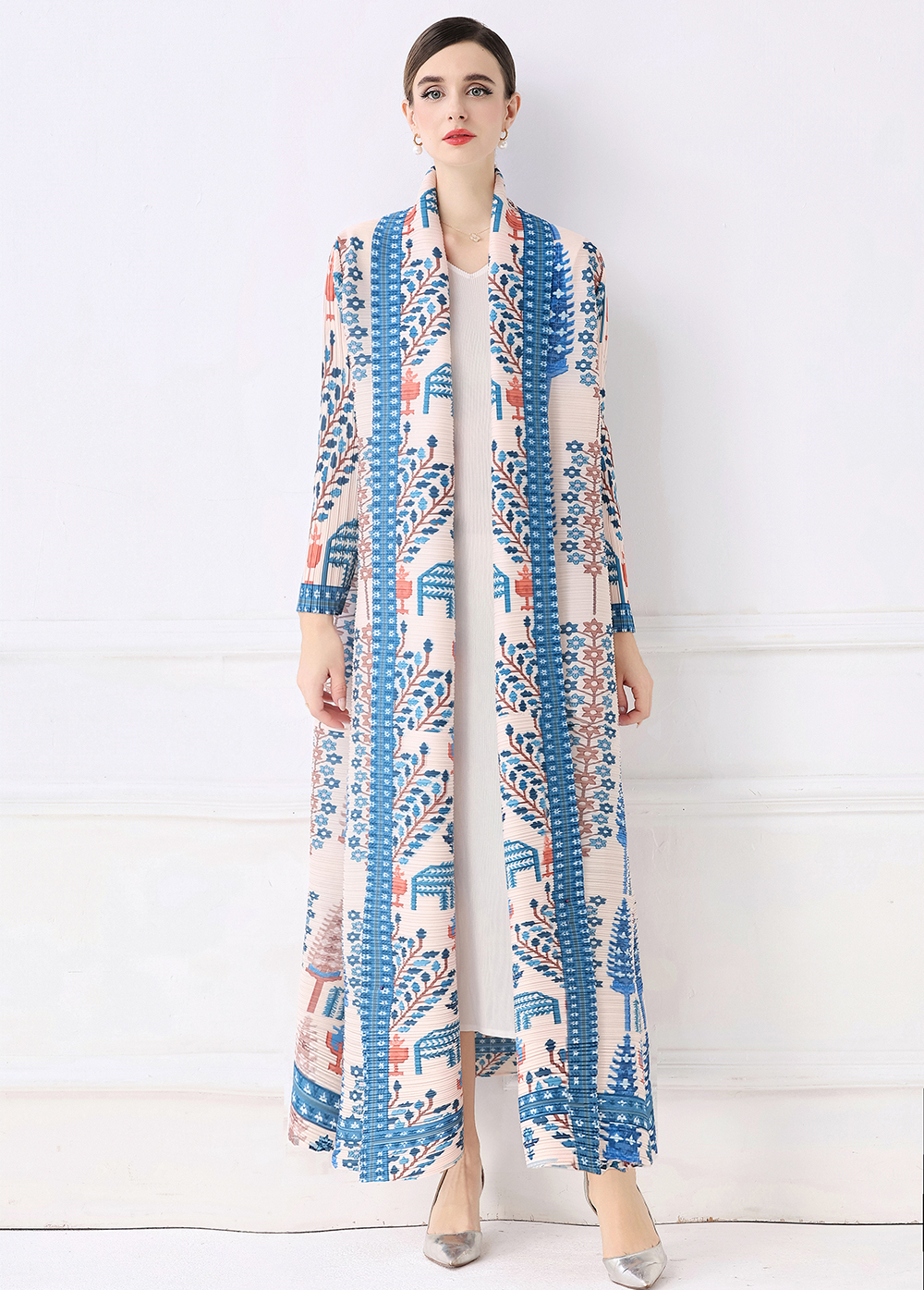 Factory direct sales of Miyake pleated early autumn pleated loose plus size printed outerwear Factory direct sales of Miyake pleated early autumn pleated loose plus size printed outerwear