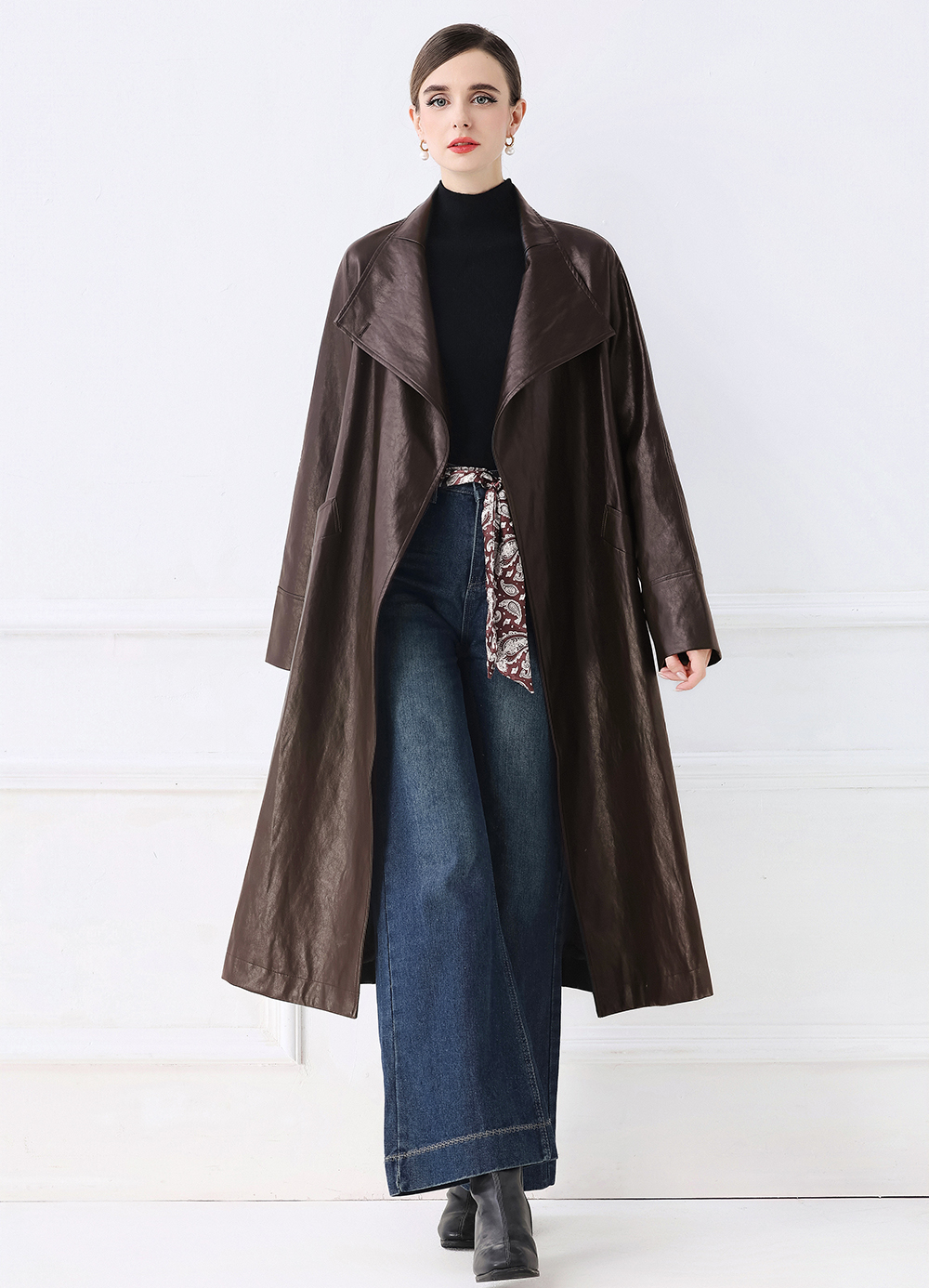 Realistic shooting of simple and cool PU leather windbreaker, retro leather jacket Realistic shooting of simple and cool PU leather windbreaker, retro leather jacket