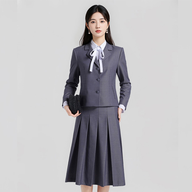 Minimalist temperament, grey suit, half skirt set, women's autumn 2025 design sense, niche, versatile, long sleeved, niche Minimalist temperament, grey suit, half skirt set, women's autumn 2025 design sense, niche, versatile, long sleeved, niche