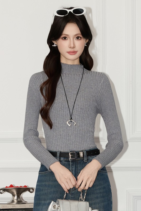Half high neck sweater for women, 2025 early autumn new style, slim fit, slimming temperament, casual versatile knit sweater, small top Half high neck sweater for women, 2025 early autumn new style, slim fit, slimming temperament, casual versatile knit sweater, small top