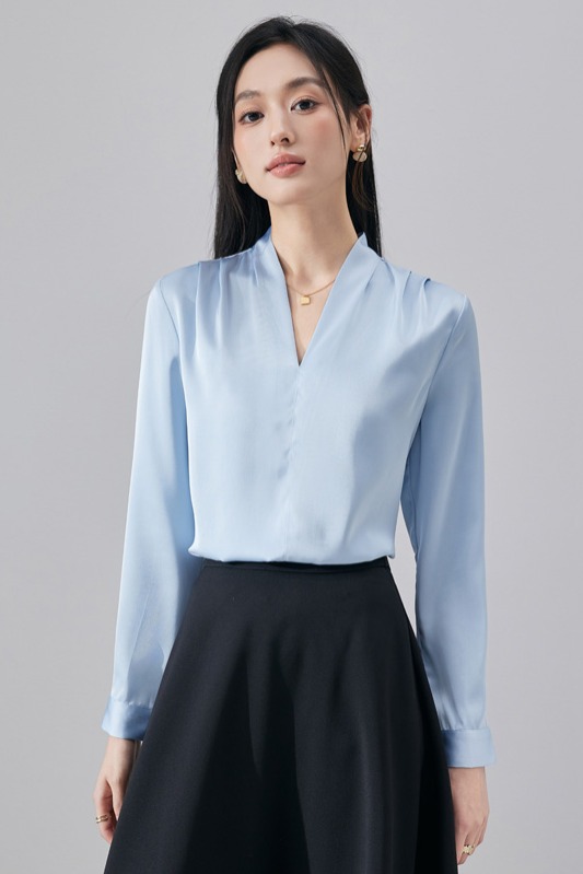 High end temperament V-neck shirt, women's 2025 early autumn new fashion, simple and casual versatile shirt set High end temperament V-neck shirt, women's 2025 early autumn new fashion, simple and casual versatile shirt set