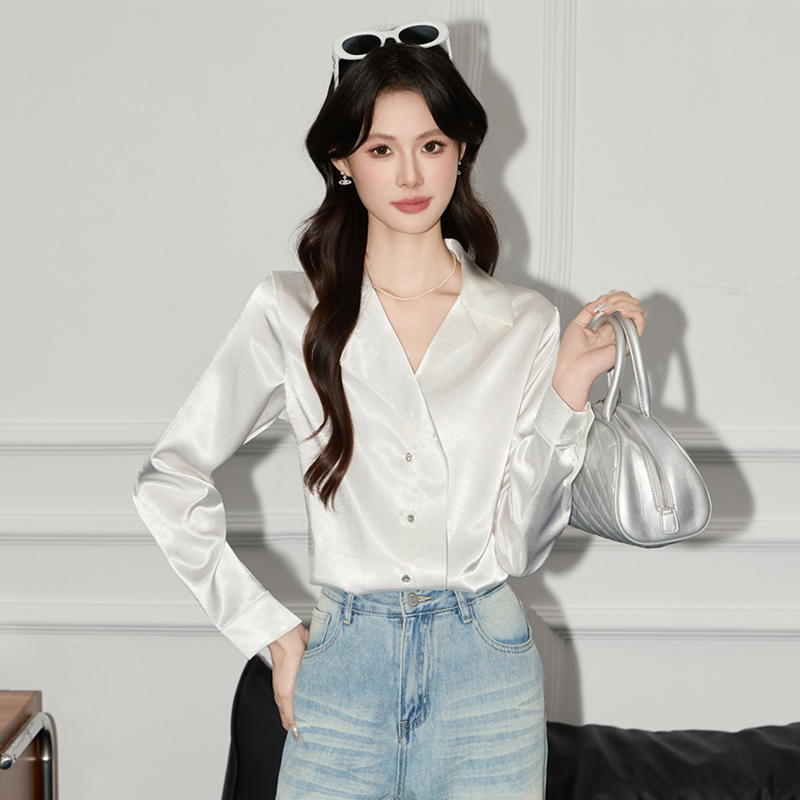 Western style age reducing yellow shirt, women's autumn new style fashionable and simple OL casual versatile temperament V-neck shirt Western style age reducing yellow shirt, women's autumn new style fashionable and simple OL casual versatile temperament V-neck shirt