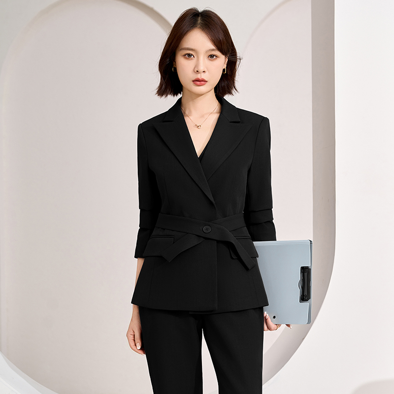 Advanced navy blue suit, vest pants, three piece set, women's clothing, 2025 autumn, simple and capable temperament work clothes Advanced navy blue suit, vest pants, three piece set, women's clothing, 2025 autumn, simple and capable temperament work clothes